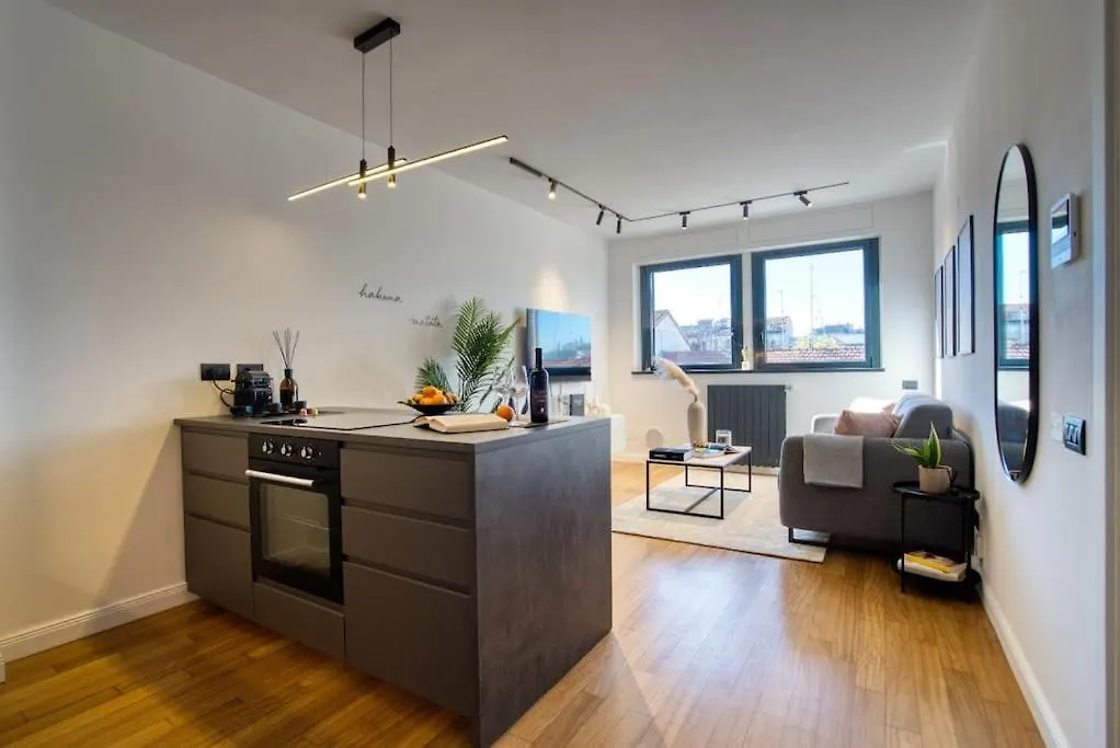 Italianflat - Canal Couture, Navigli Luxury Retreat Mailand 0*,